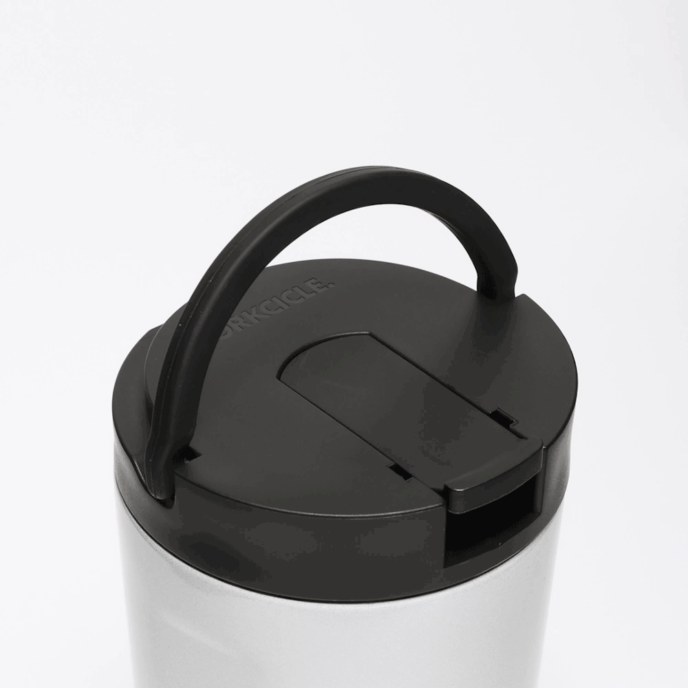 disney-kids-cup-s3 Kids_Cup_28_0906b7b6-4acf-4cb6-8c0d-d15f57c40b85.gif